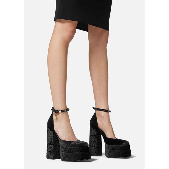 Versace Aevitas Platform Pumps EU 39/ US 9 Black Velvet Shoe Crystal NIB $1,575 - Picture 2 of 15